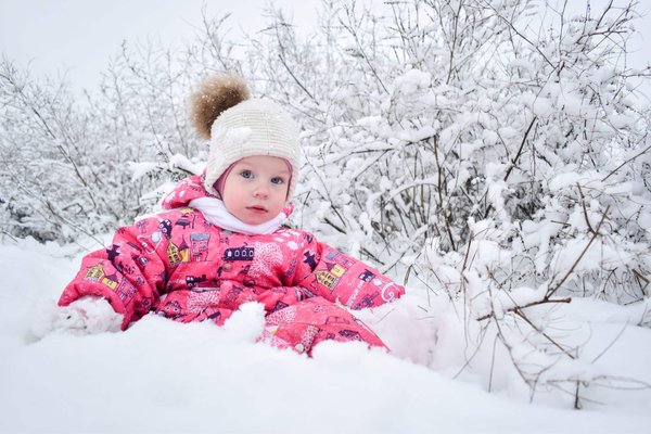 Come abbinare le espadrilles con abiti formali per un look estivo?